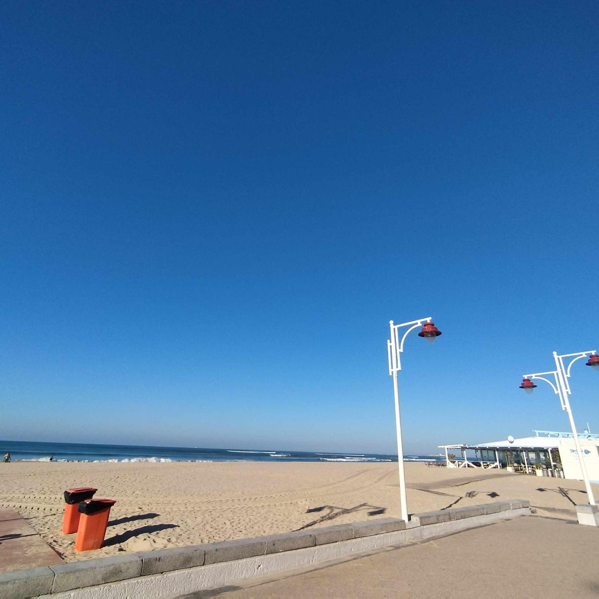 Appartement Encantador Apartamento Frente A La Playa Victoria à Cadix Extérieur photo