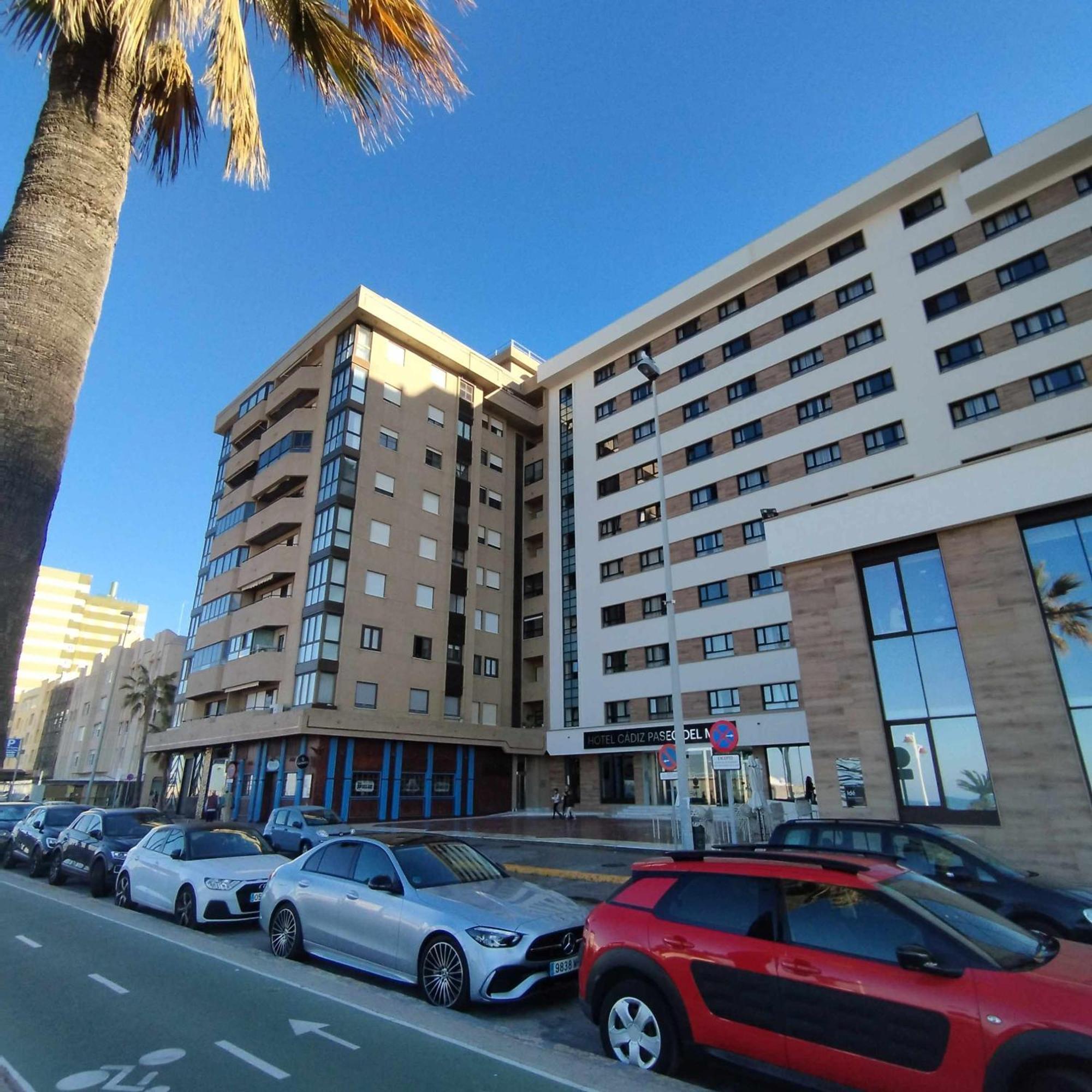 Appartement Encantador Apartamento Frente A La Playa Victoria à Cadix Extérieur photo